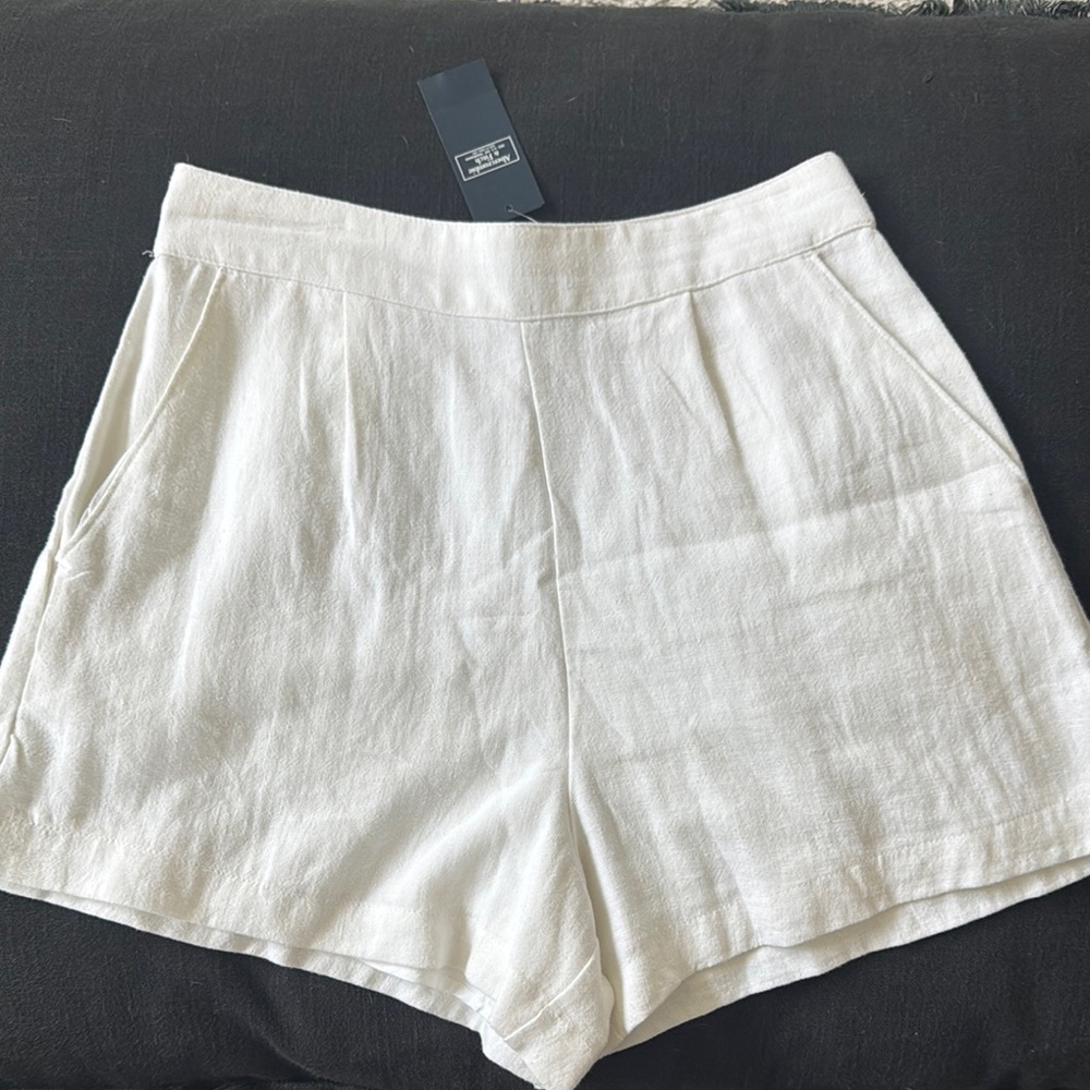Abercrombie White Linen Shorts S